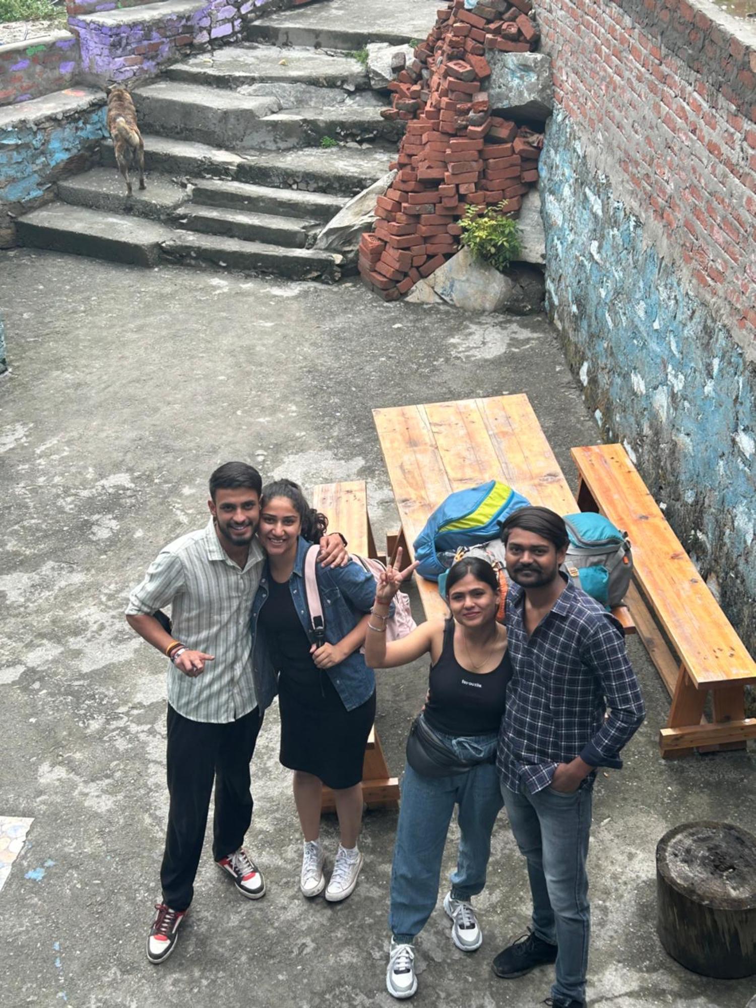 Formosa Hostel & Cafe Kasol Bagian luar foto