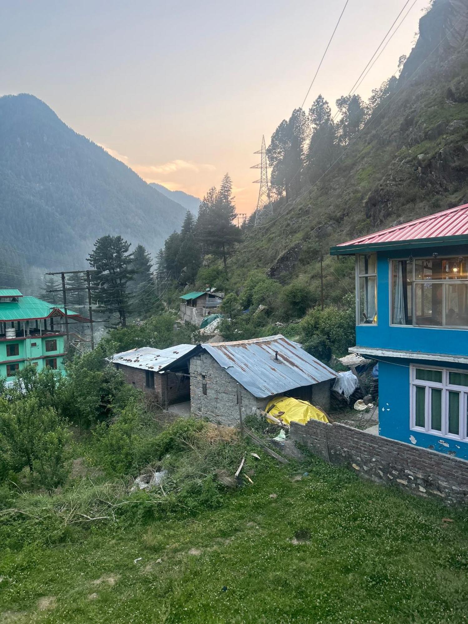 Formosa Hostel & Cafe Kasol Bagian luar foto