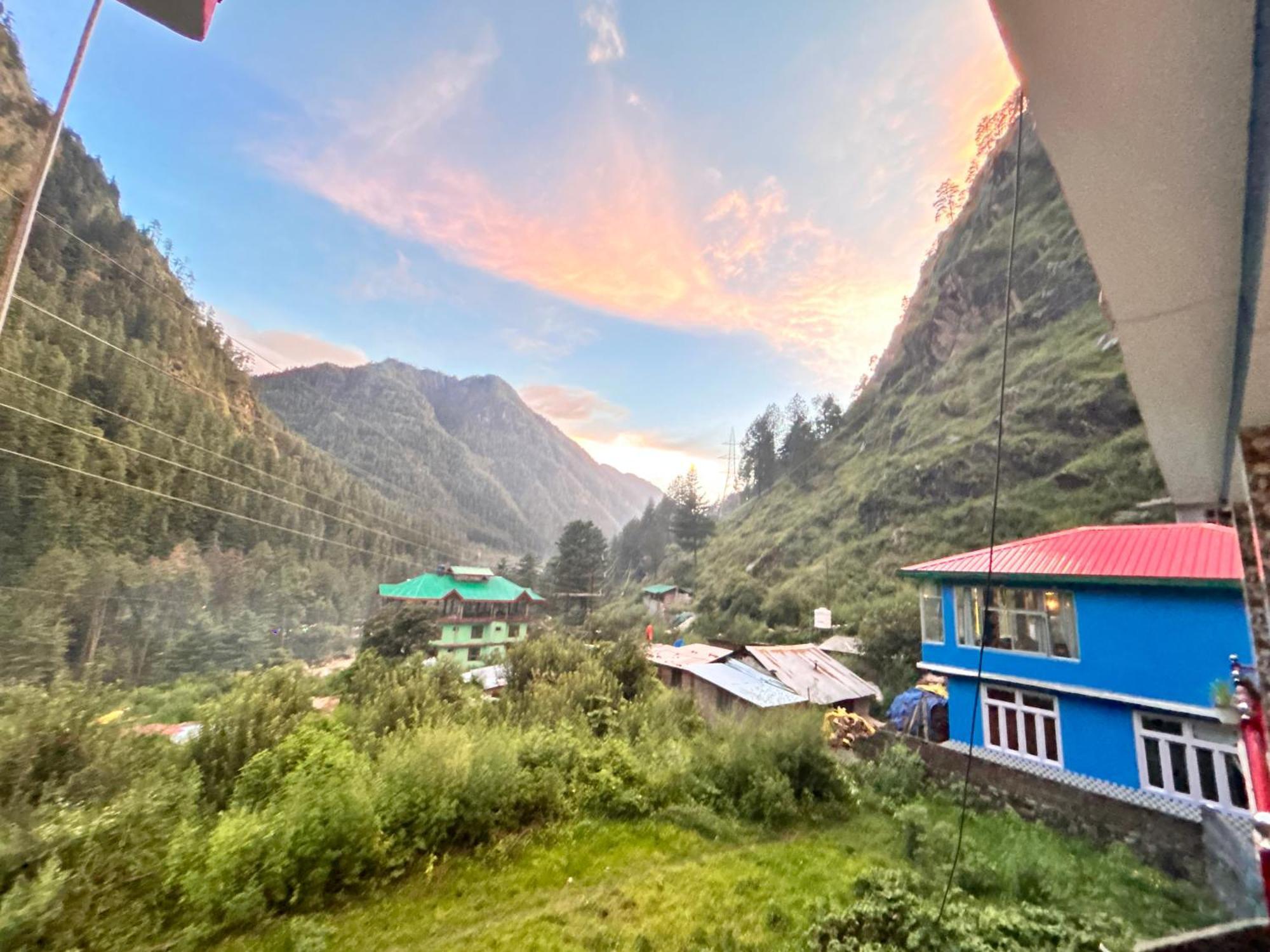 Formosa Hostel & Cafe Kasol Bagian luar foto